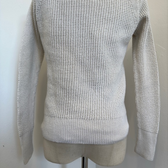 American Eagle Outfitters sweater! - Picture 6 of 8
